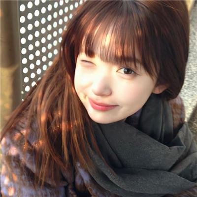 加油站的女孩